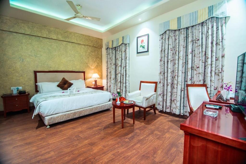 Club Paraiso Raipur  Exterior photo